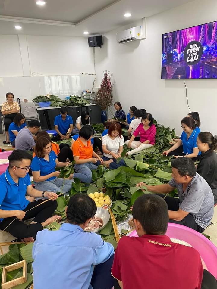 Gói bánh chưng ngày tết – hoạt động ý nghĩa mang đậm nét văn hóa gemadept mỗi dịp xuân về